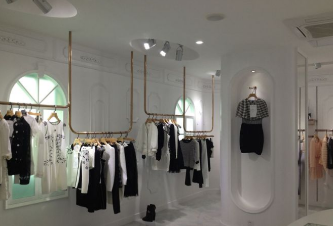 SHOWROOMS